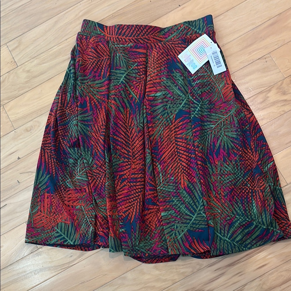 NWT LulaRoe Madison Tropical Print Women's Skirt. Size S.